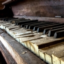 Eski Piano