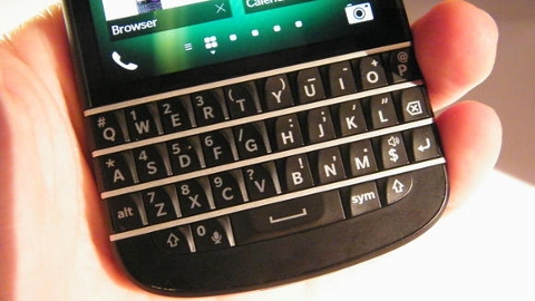 BlackBerry Q10 satış rakamları firmayı mutlu ediyor