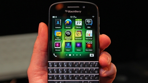 BlackBerry Q10 İngiltere fiyatı belli oldu