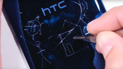 HTC U Ultra bükülen telefonlar kervanına katıldı