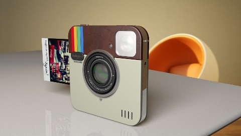Instagram uygulamas Socialmatic ile gerek hayata tanyor