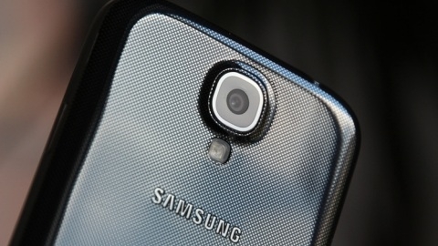 Samsung, yeni akll telefonlarnda kendi gelitirdii 16 megapiksellik OIS destekli kamera sensrne yer verecek