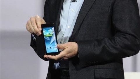 Samsung Galaxy S6 cihaz ailesi CES 2015'te ön tanıtıma çıkacak