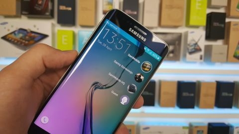 Samsung'un 5,7 inçlik yeni Edge telefonu Galaxy S6 Note adını alabilir