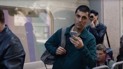 Samsung, iPhone ile dalga geçen yeni reklam filmini yayınladı