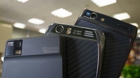 Samsung ve Toshiba, 13 MP'lik kamera sensr pazarnda Sony'ye rakip oluyor