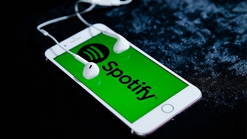 Spotify'de Dokunmadan Şarkı Nasıl Değiştirilir?