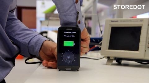 Video: 30 saniyede telefon şarj edebilen yeni nesil şarj aleti