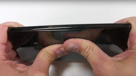Seramik kasaya sahip Xiaomi Mi MIX için ilk dayanıklılık testi