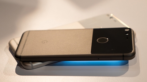 Google'den Pixel telefonlar için LG'ye OLED yatırımı